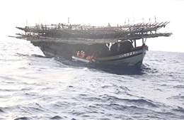 Khẩn trương tìm 7 ngư dân gặp nạn 